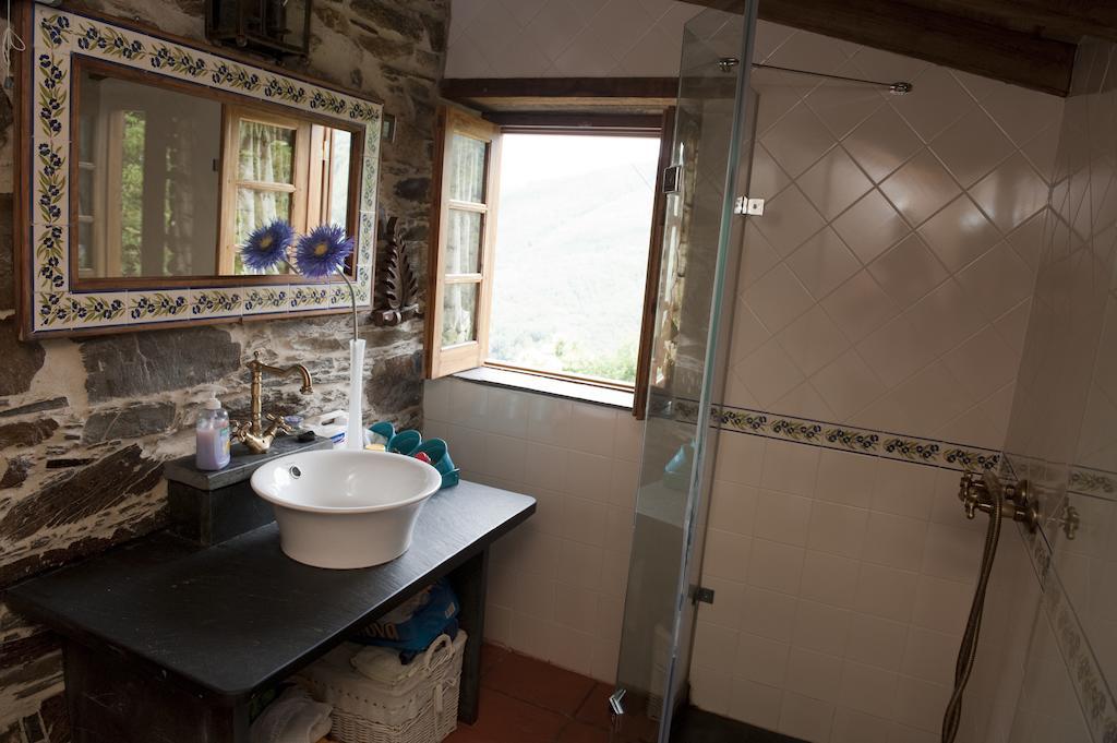 Talasnal Casa Da Urze Al Lousa  Room photo